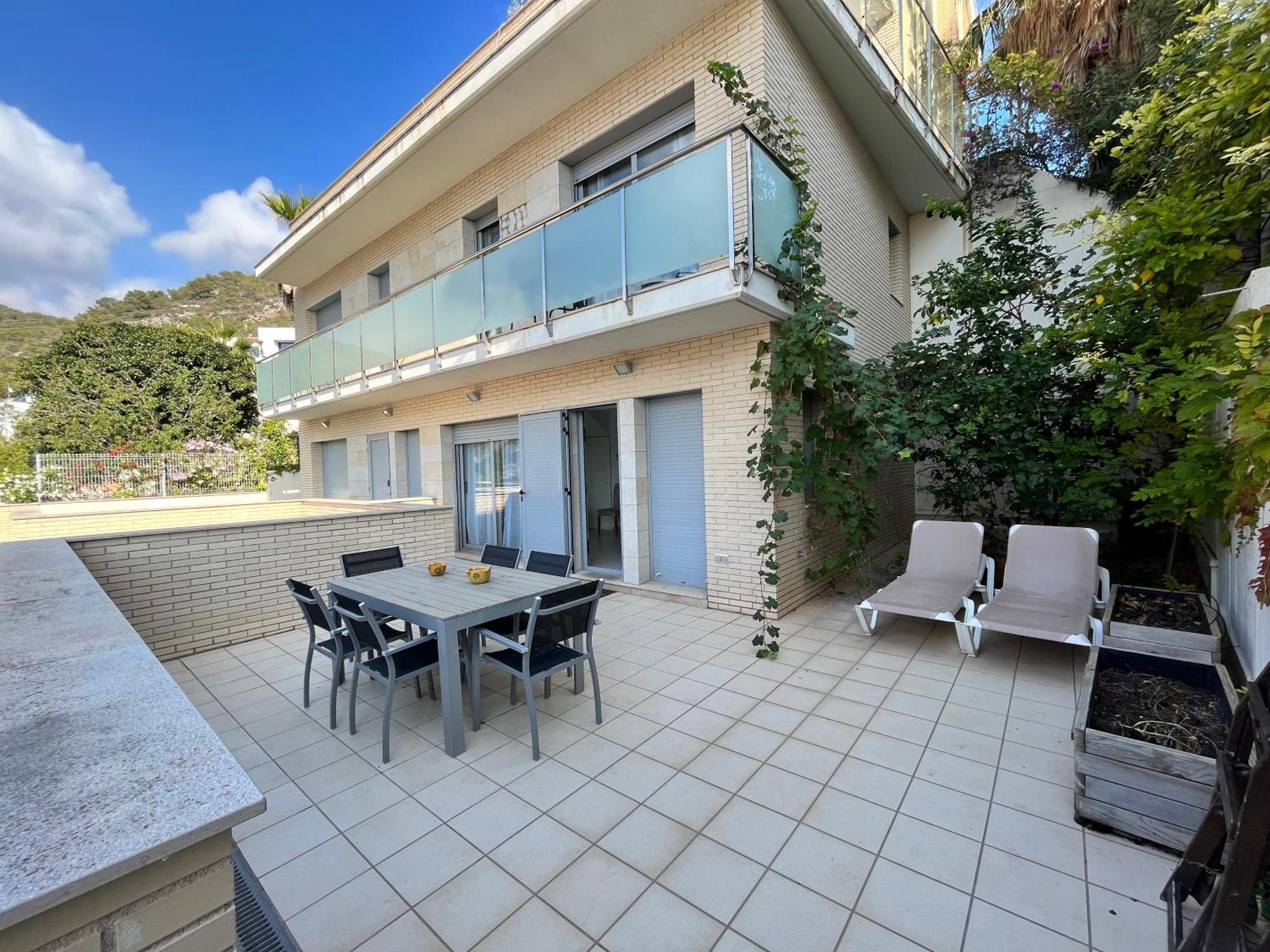 Tranquil Duplex In Sitges, Barcelona,Sea Views, Parking, Terrace Apartment ภายนอก รูปภาพ
